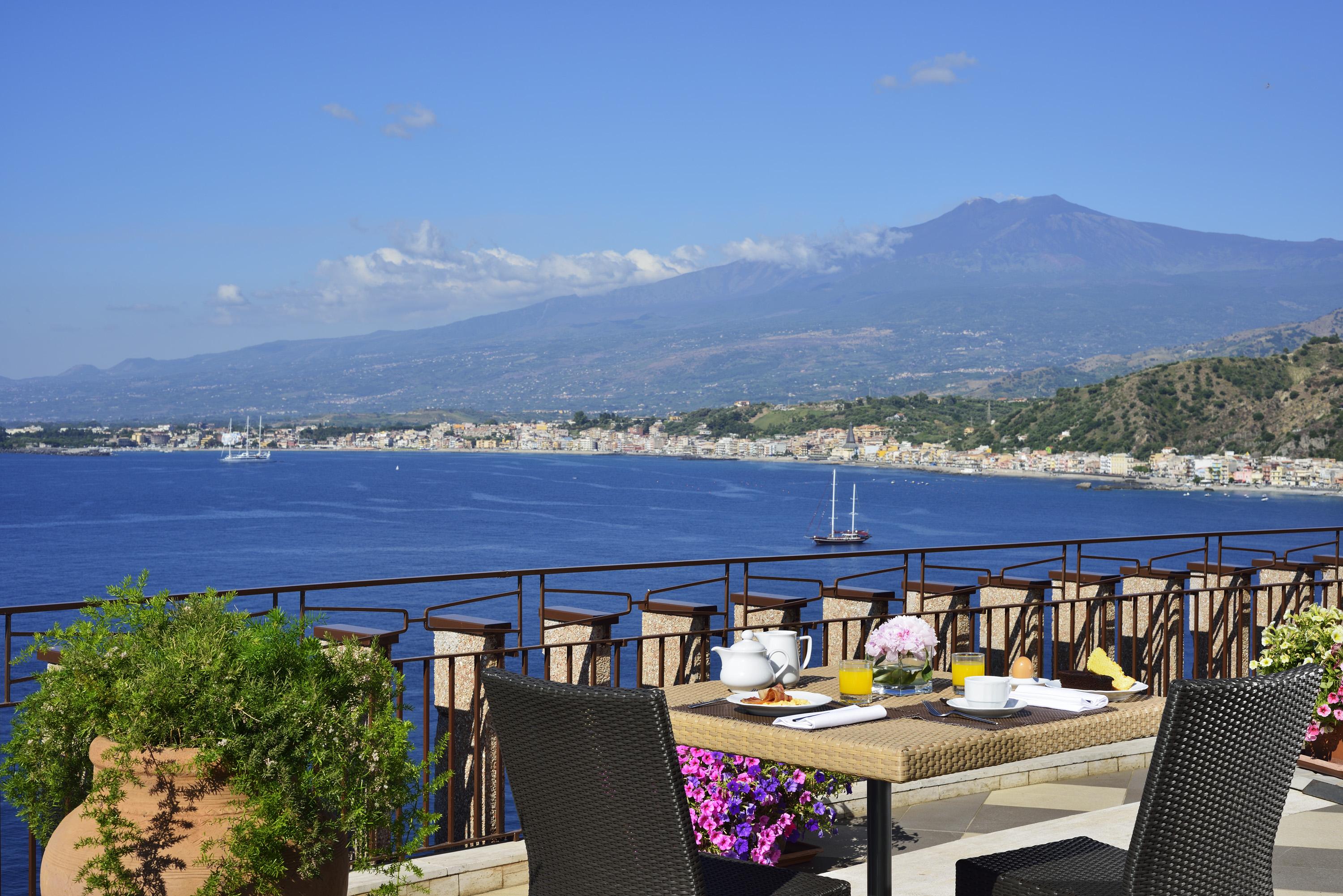 Unahotels Capotaormina Exterior photo