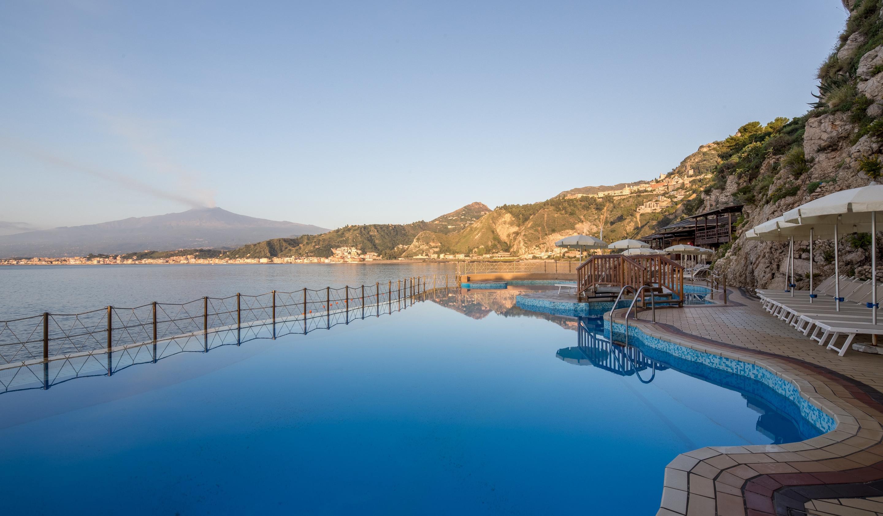 Unahotels Capotaormina Exterior photo